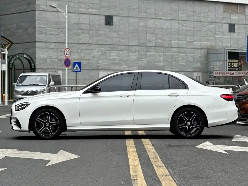 Mercedes-Benz E-Class (Import) — фото 8