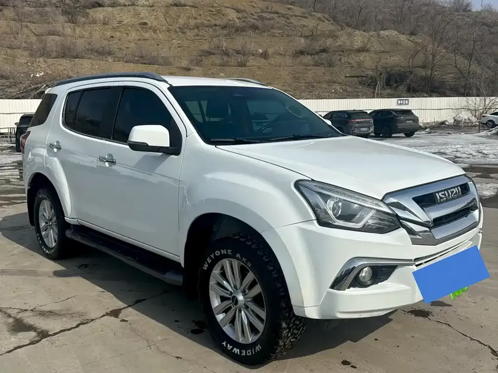 Isuzu MU-X