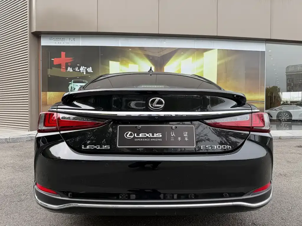 Lexus ES — фото 4