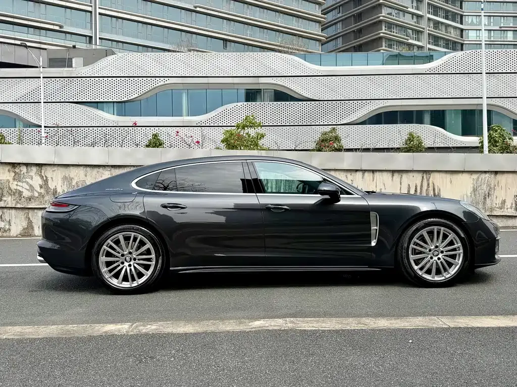 Porsche Panamera — фото 6