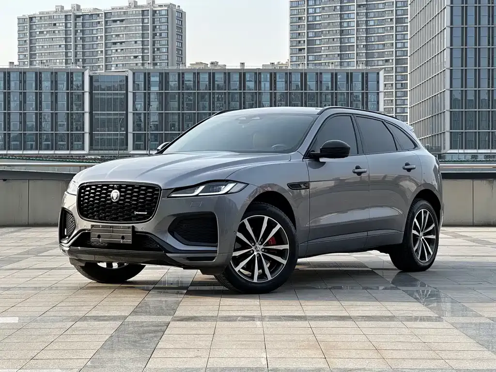 Jaguar F-PACE — фото 1