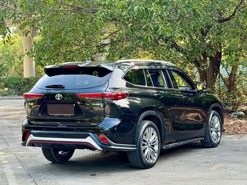 Toyota Highlander — фото 7