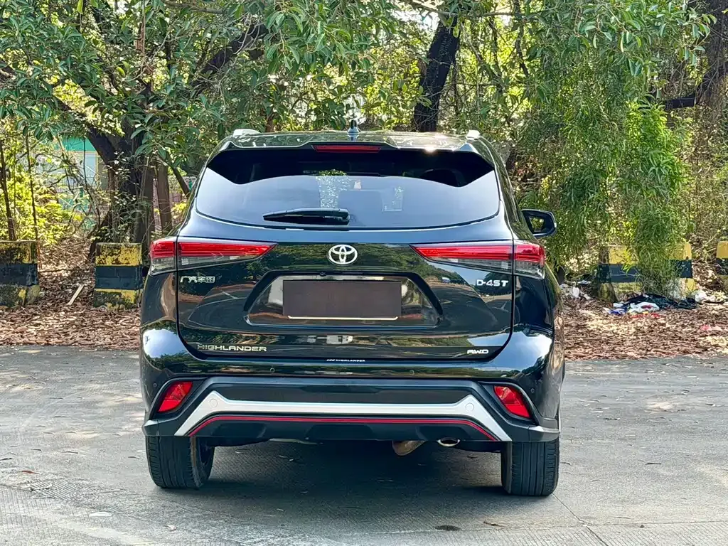 Toyota Highlander — фото 5