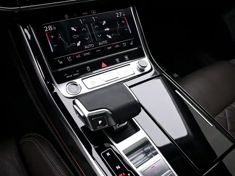 Audi A8 2024 из CN, фото 6