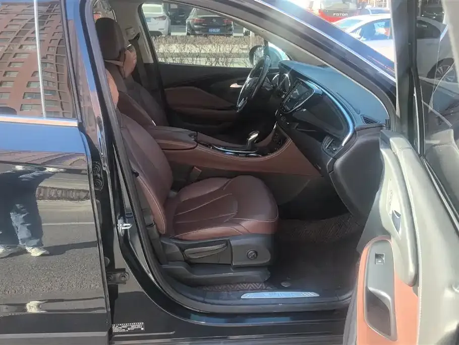 Buick Envision Plus — фото 10