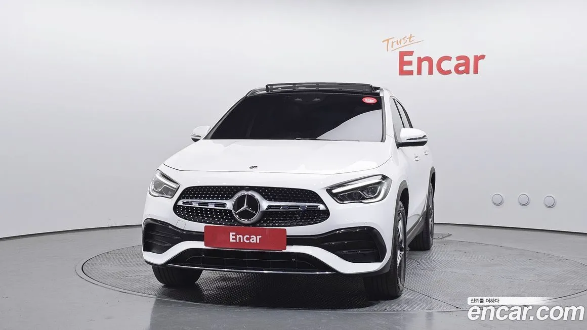 Mercedes-Benz GLA-Class — фото 7