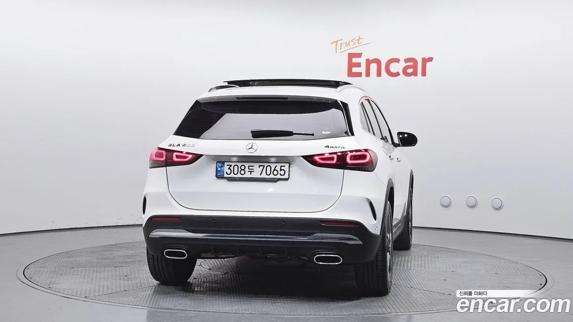 Mercedes-Benz GLA-Class — фото 6