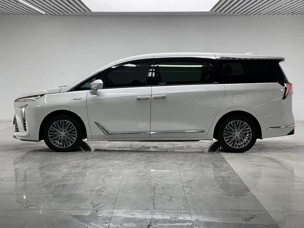 Buick GL8 Hybrid — фото 8