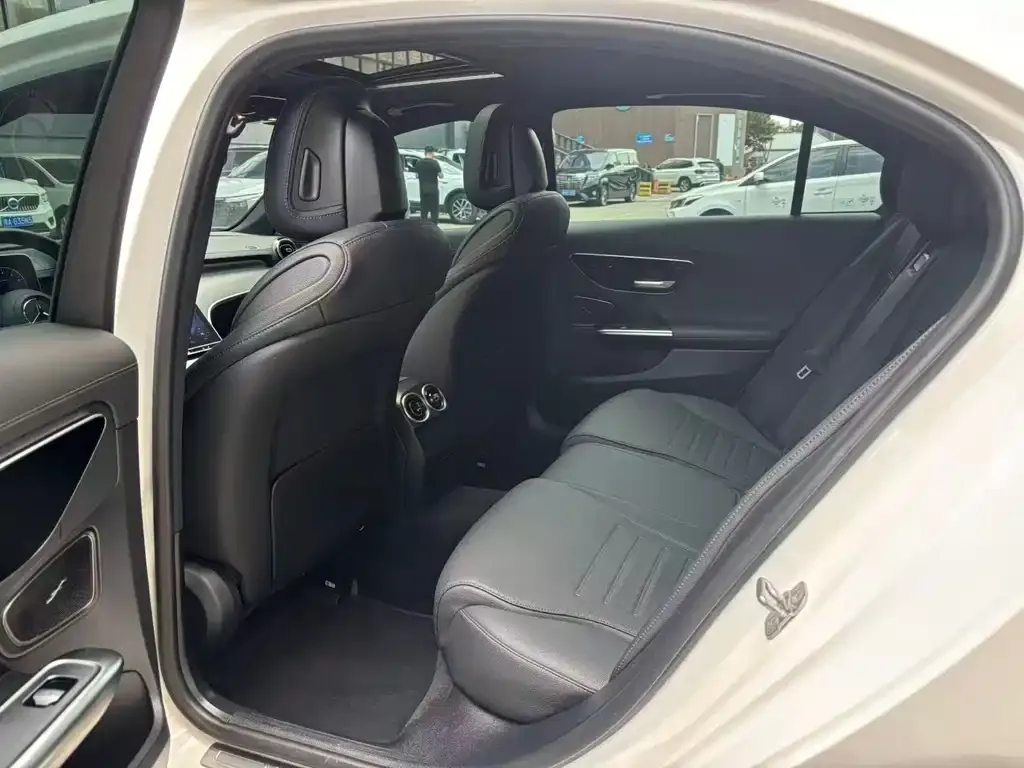 Mercedes-Benz C-Class 2024 из CN, фото 2