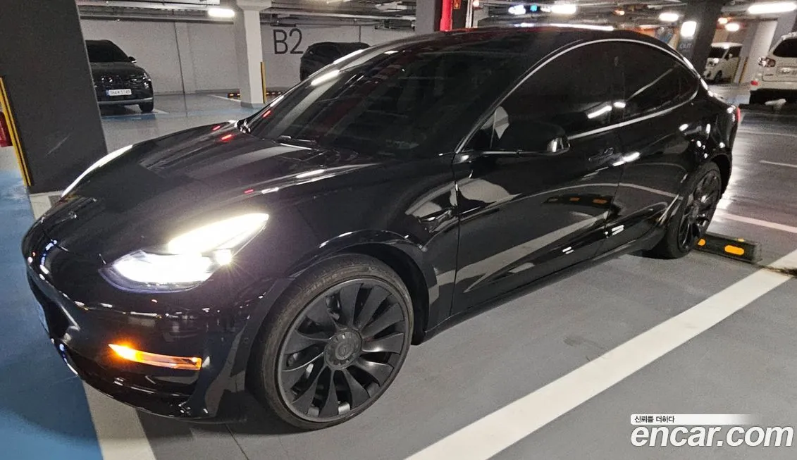 Tesla Model 3 — фото 4