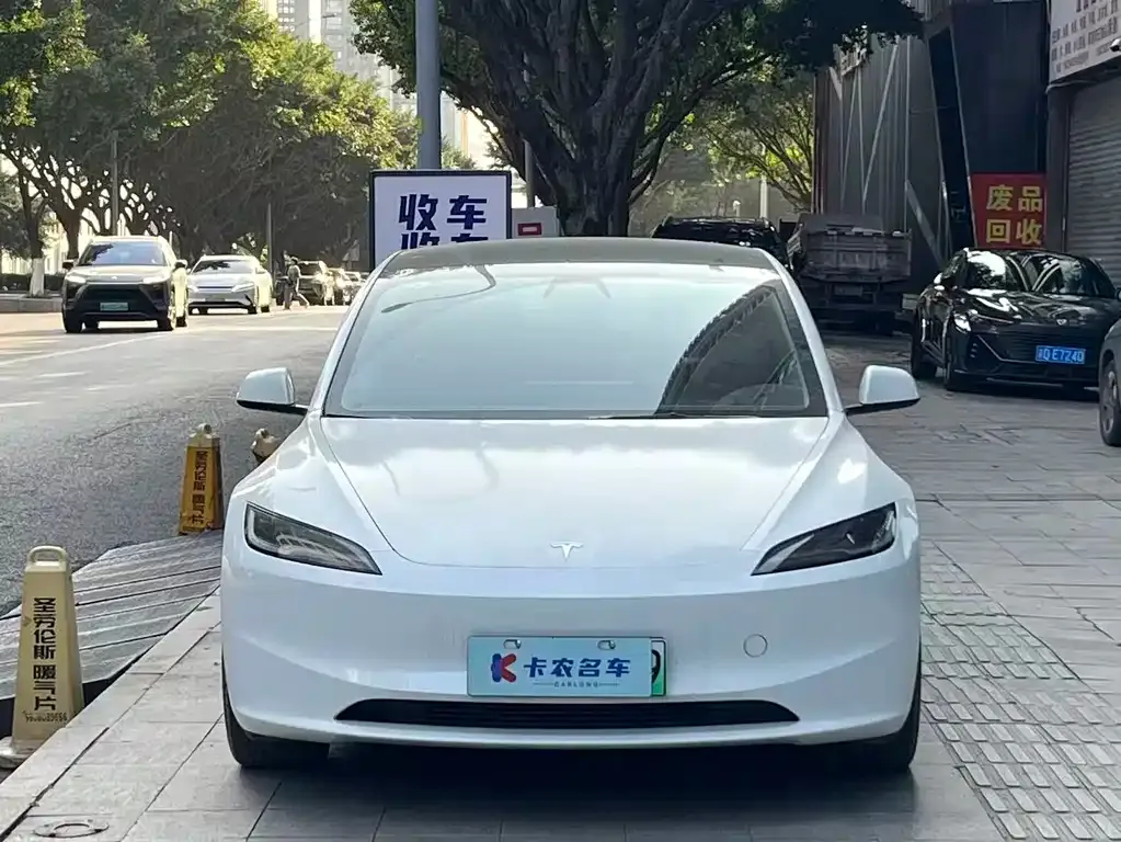 Tesla Model 3 2023 из CN, фото 8