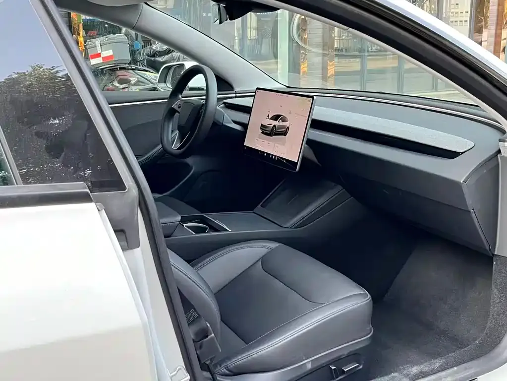 Tesla Model 3 2023 из CN, фото 7