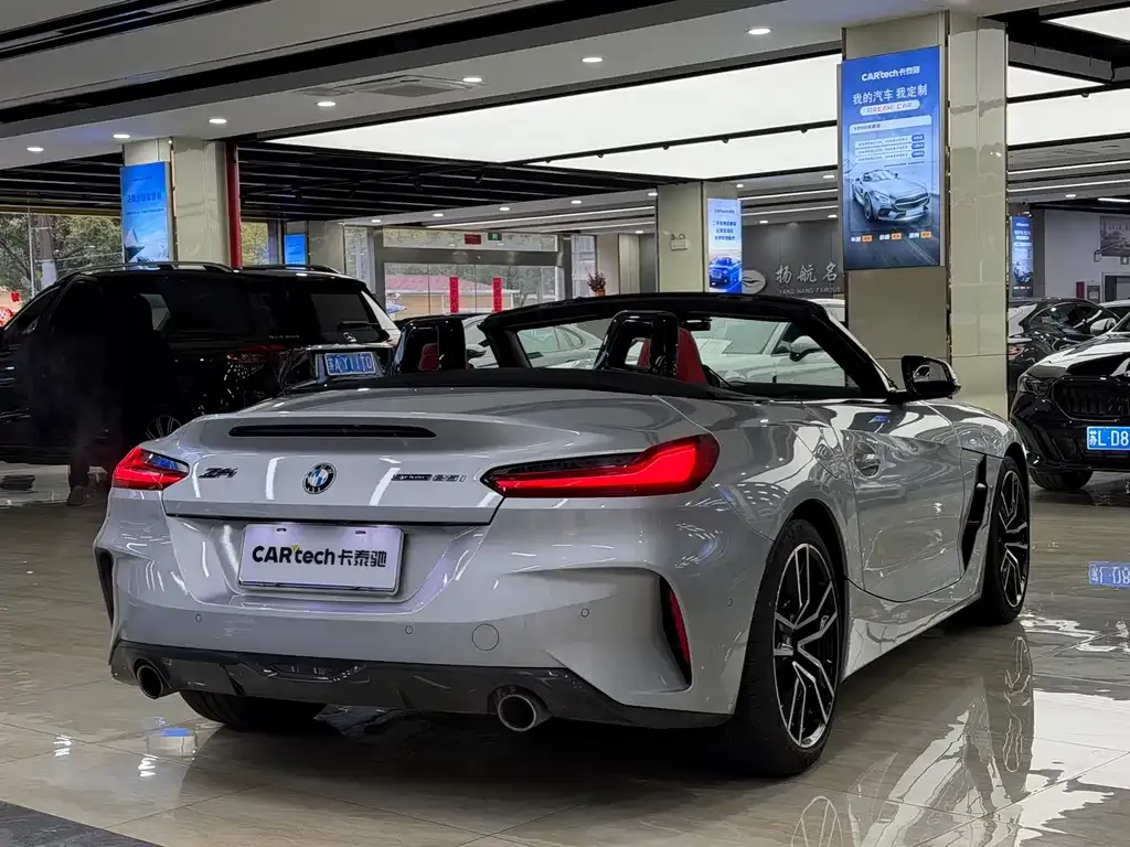 BMW Z4 — фото 10
