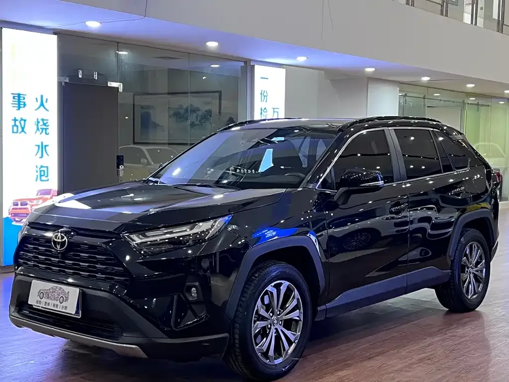 Toyota RAV4 2024 из CN, фото 1