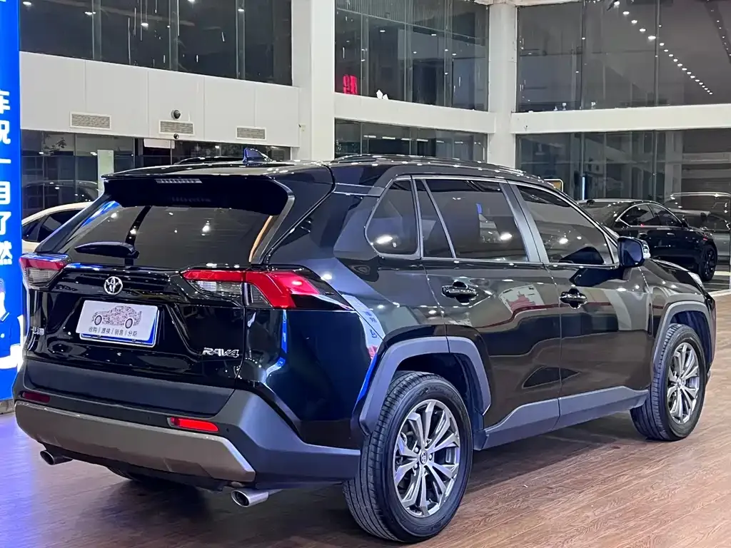 Toyota RAV4 2024 из CN, фото 7