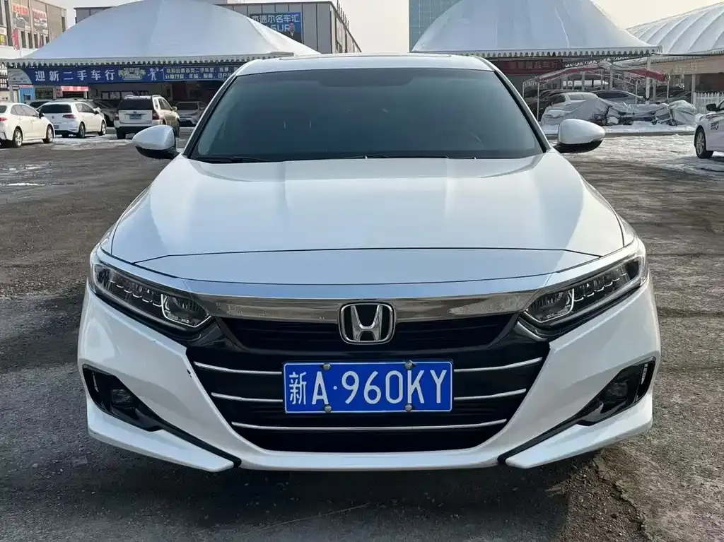 Honda Accord — фото 8