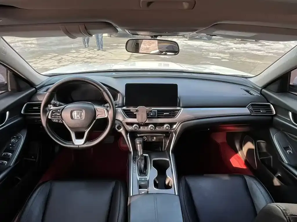 Honda Accord — фото 5