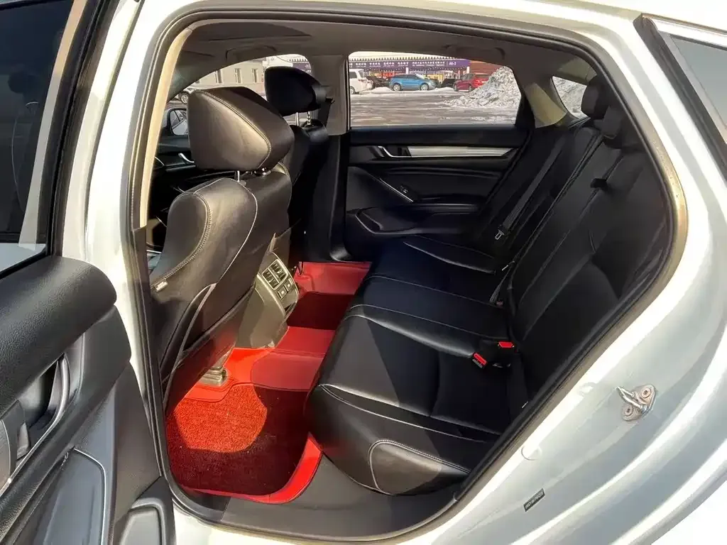 Honda Accord — фото 2