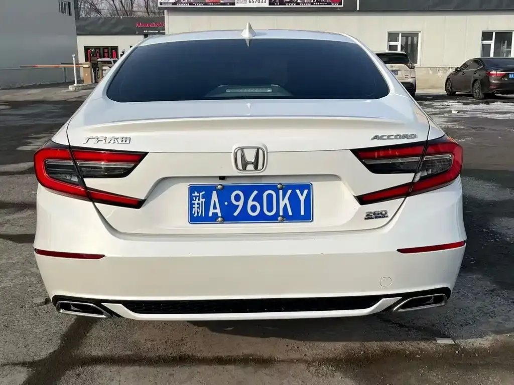 Honda Accord — фото 3