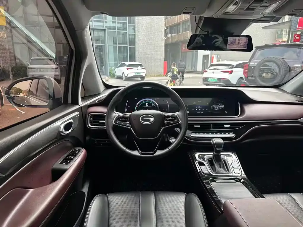 GAC Motor Trumpchi M6 — фото 10