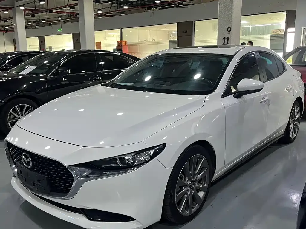 Mazda 3 Axela 2022 из CN, фото 1