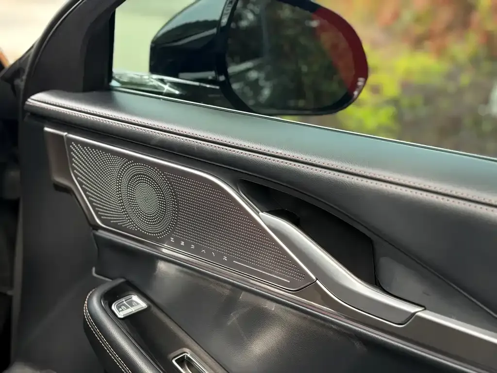 Lincoln Z 2023 из CN, фото 3