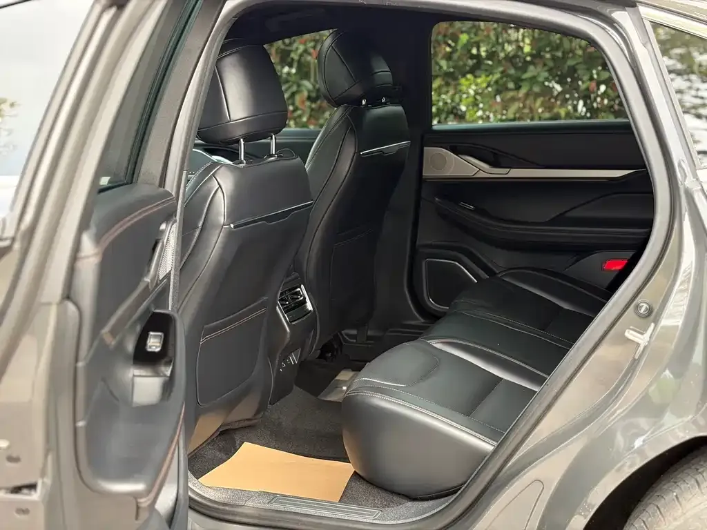 Lincoln Z 2023 из CN, фото 6