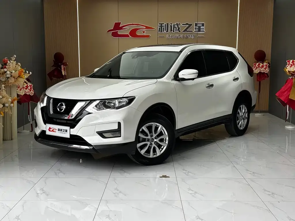 Nissan X-Trail — фото 1