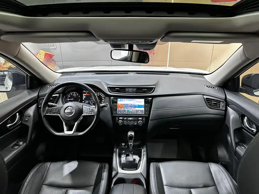 Nissan X-Trail — фото 10