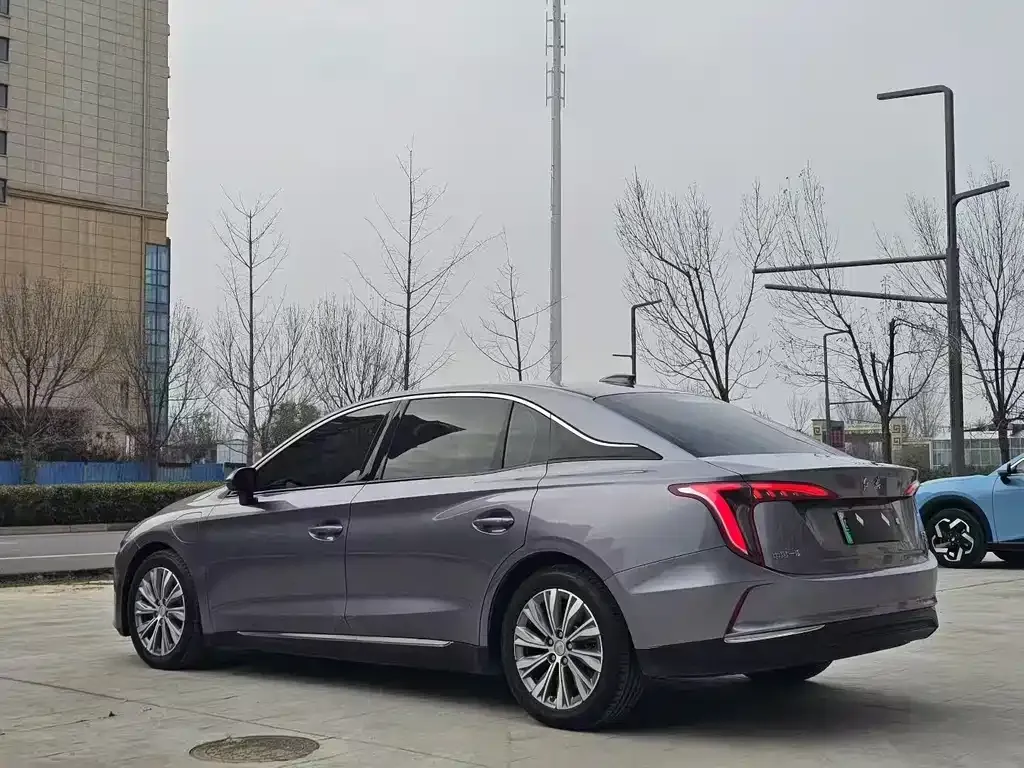 Hongqi E-QM5 2023 из CN, фото 9