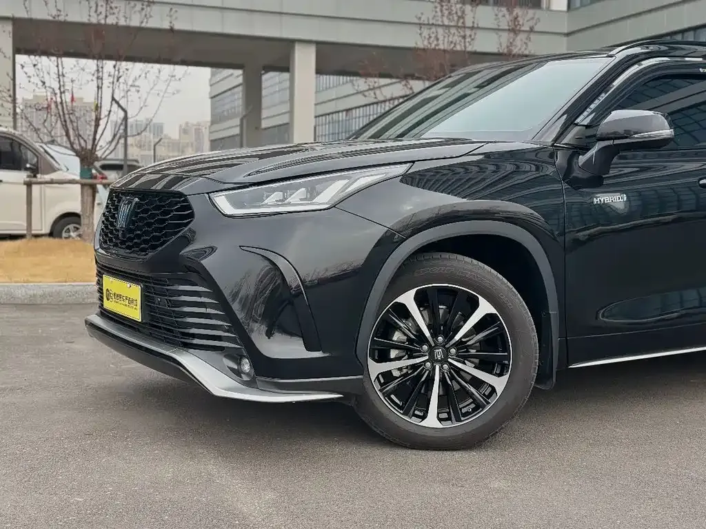 Toyota Crown Kluger 2024 из CN, фото 10