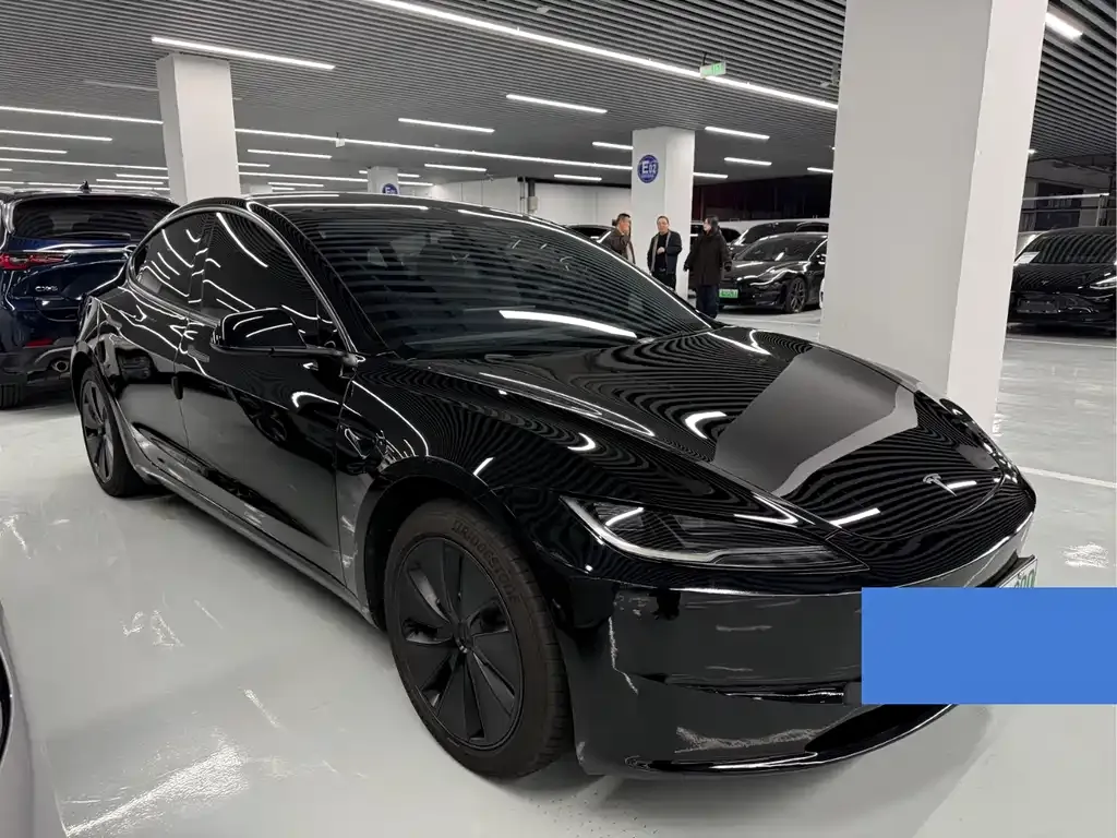 Tesla Model 3 — фото 9