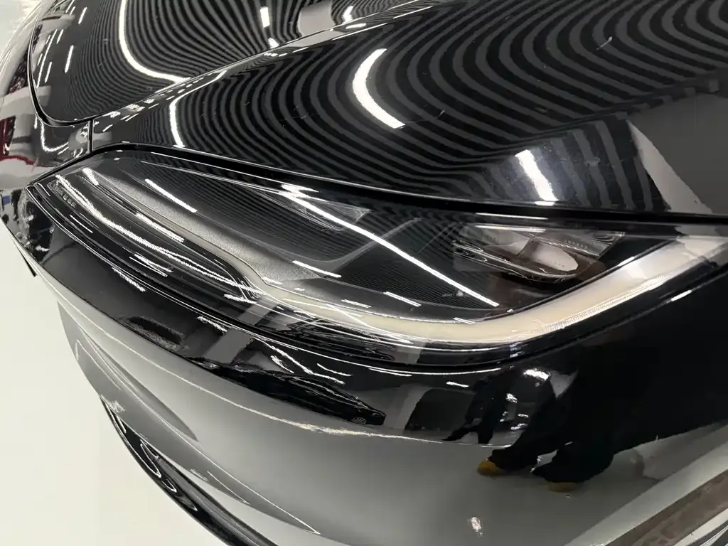Tesla Model 3 — фото 10