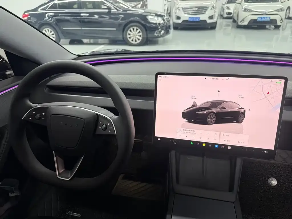 Tesla Model 3 — фото 6
