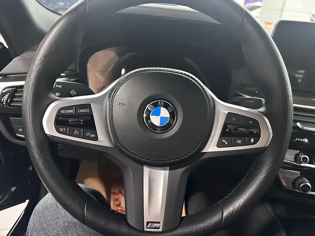 BMW 5 Series — фото 4