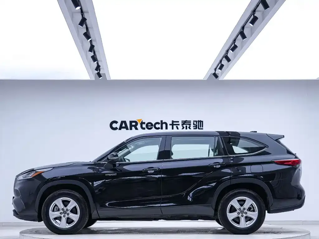 Toyota Highlander — фото 3