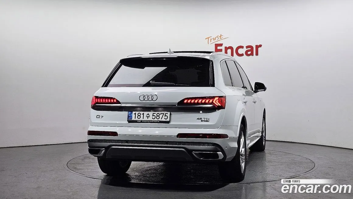 Audi Q7 — фото 4