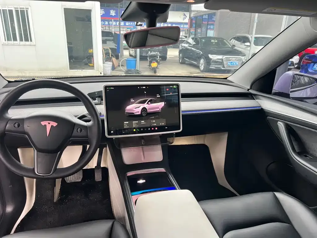 Tesla Model Y — фото 4