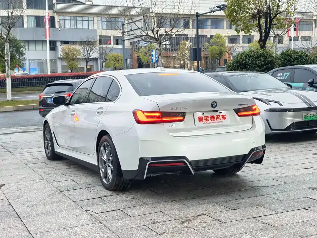 BMW i3 — фото 10