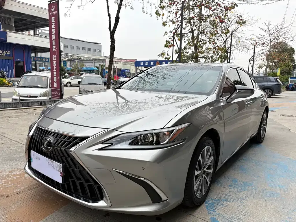 Lexus ES 2023 из CN, фото 1