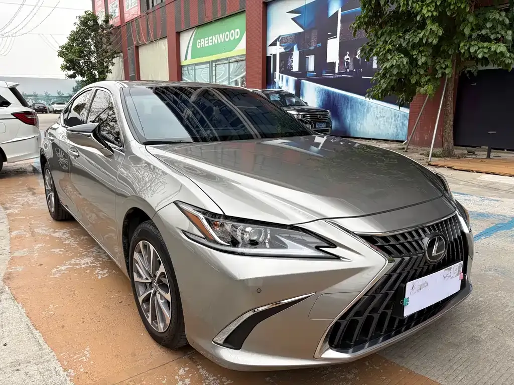 Lexus ES 2023 из CN, фото 2