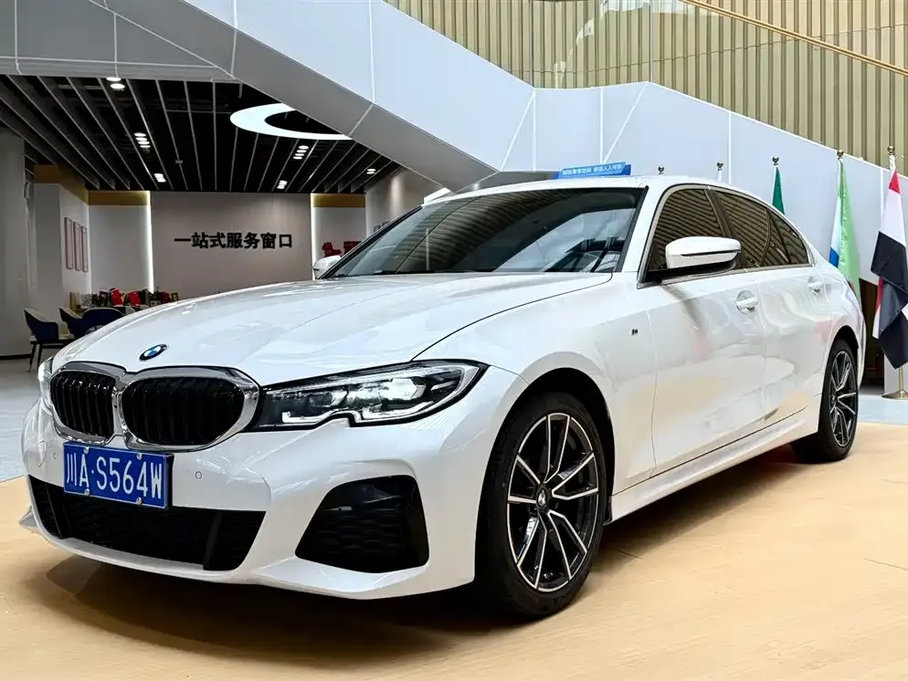 BMW 3 Series — фото 1