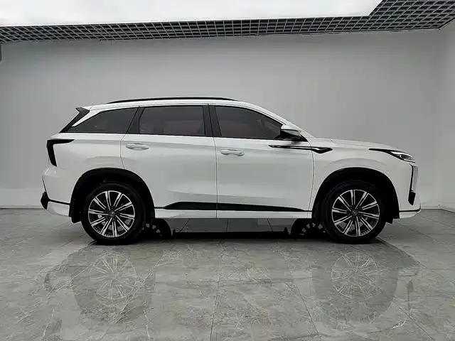 Changan CS75PLUS — фото 8