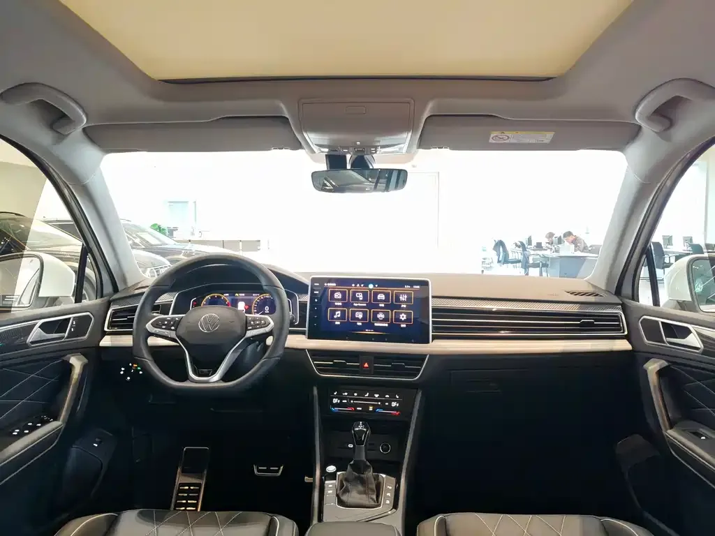 Volkswagen Tiguan L 2025 из CN, фото 4