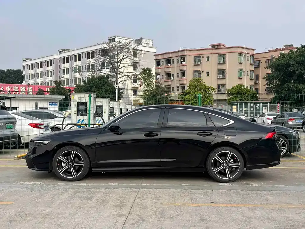 Honda Inspire 2023 из CN, фото 9