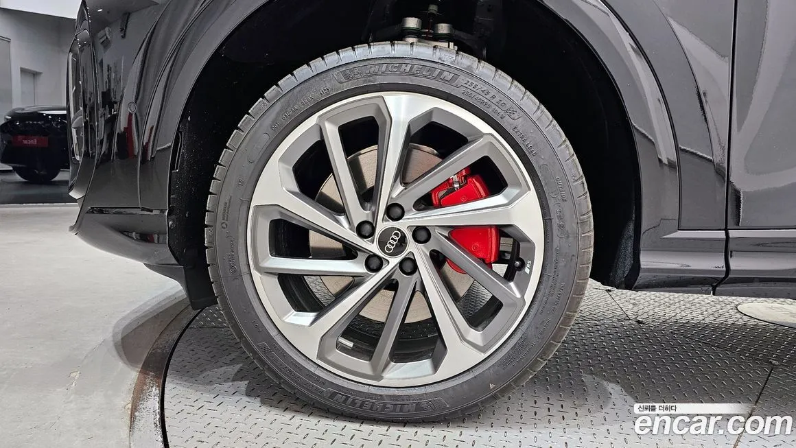 Audi Q5 2025 из KR, фото 9