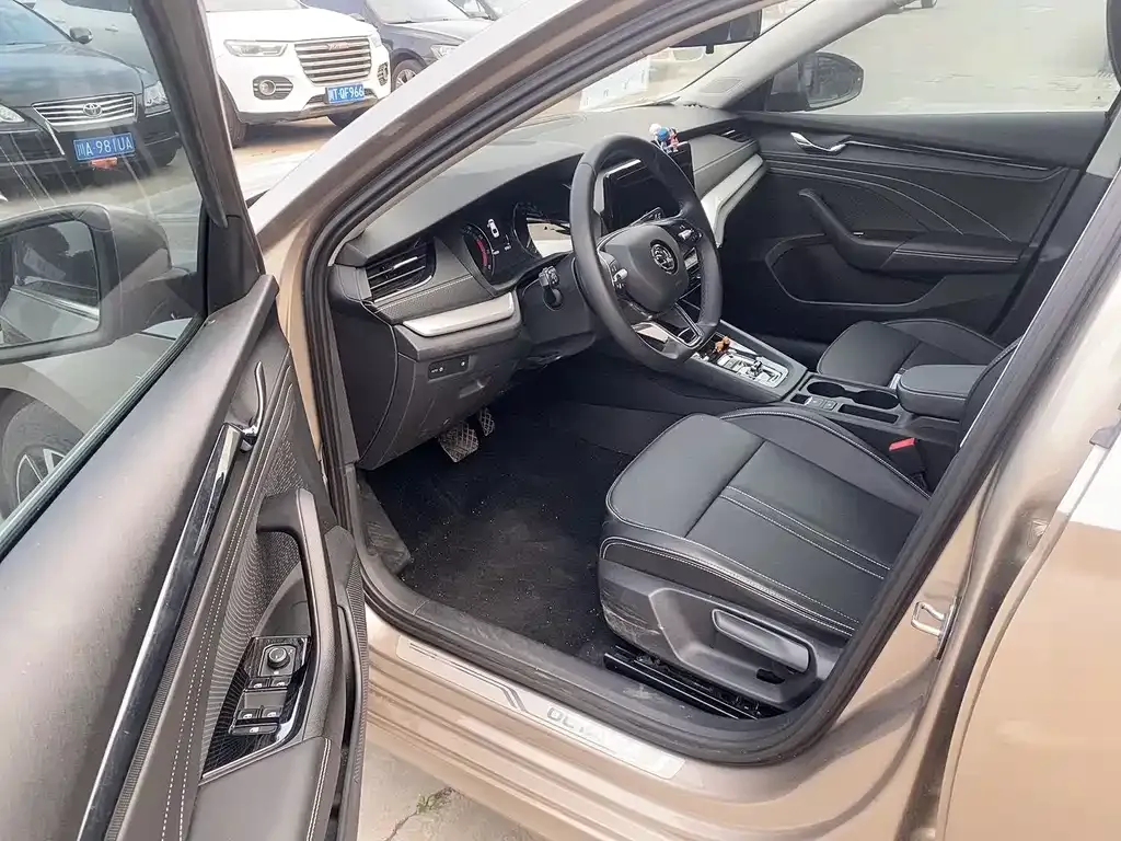 Skoda Octavia 2022 из CN, фото 10