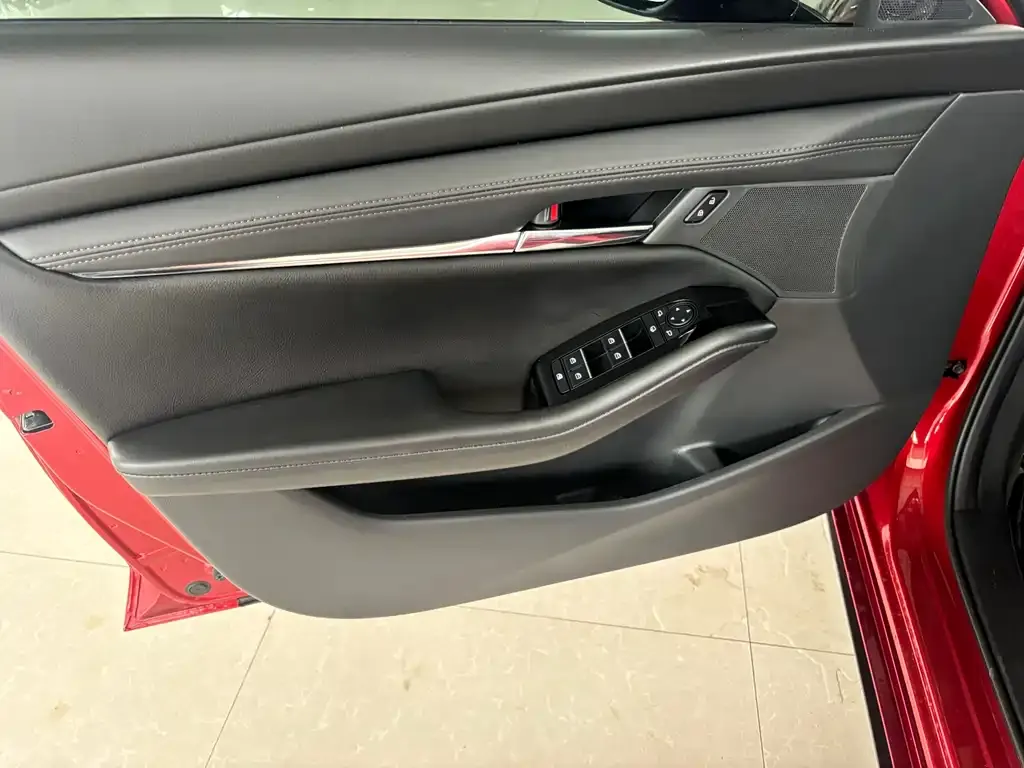 Mazda 3 Axela 2022 из CN, фото 5
