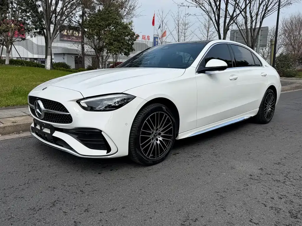 Mercedes-Benz C-Class — фото 1
