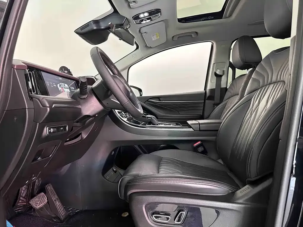 GAC Motor Trumpchi M8 — фото 7